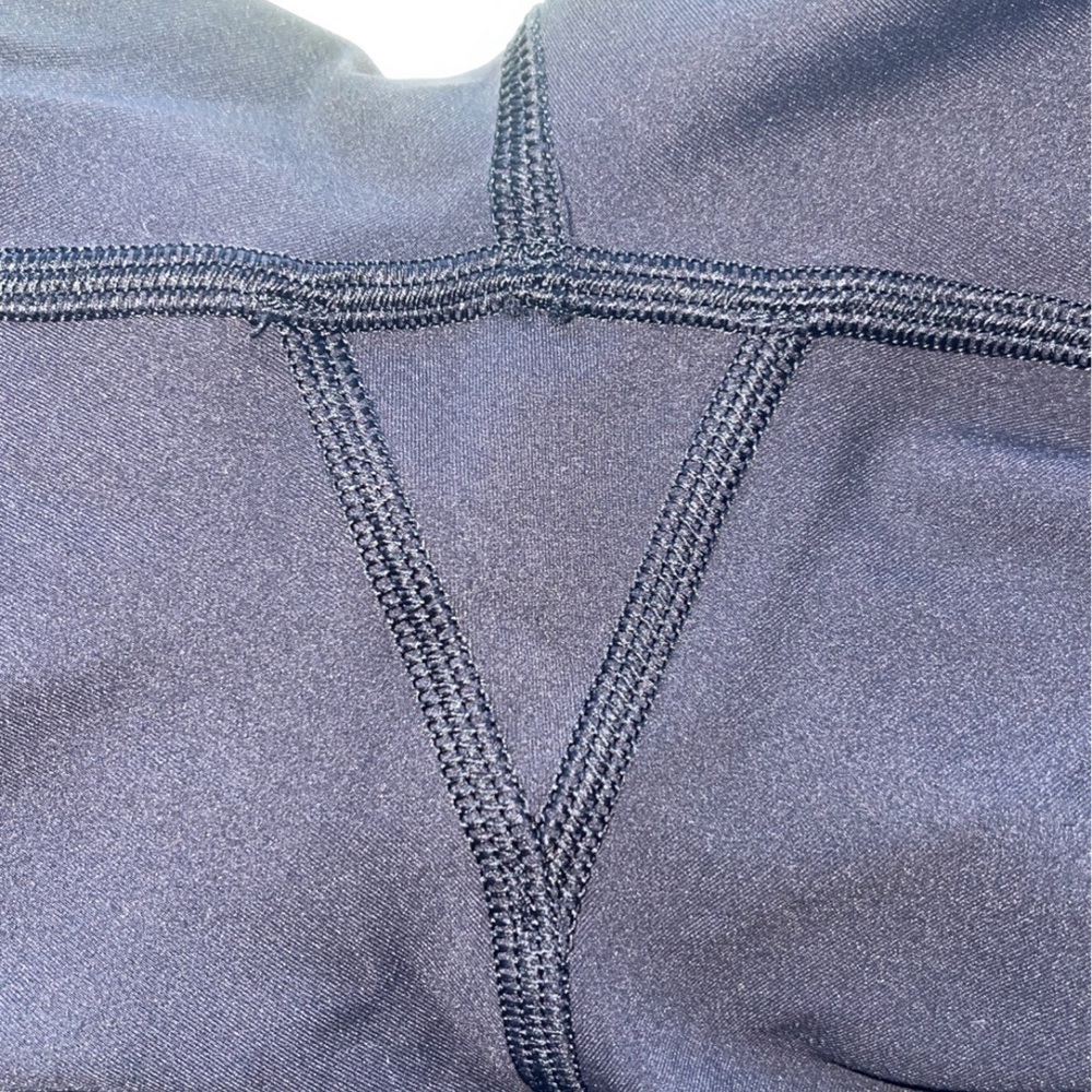 Lululemon In Movement 7/8 Tight - Picture 4 of 4